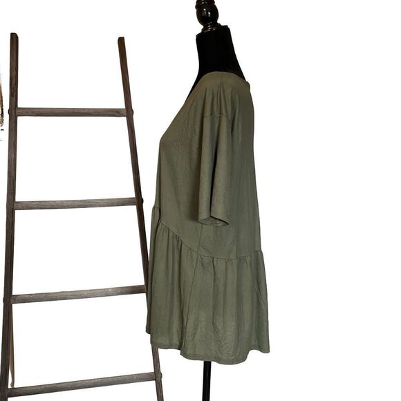 Dress Up Army Green Tiered Top - L - Picture 2 of 5